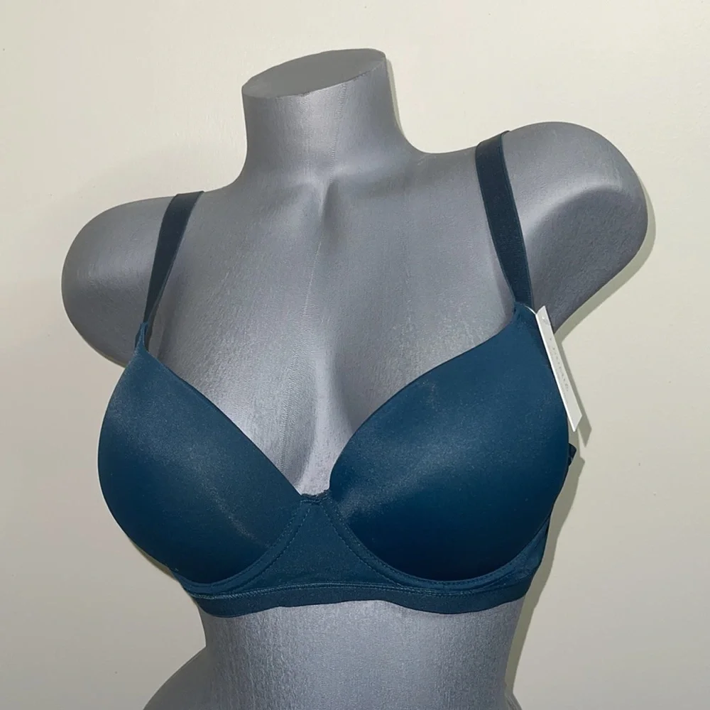 Push Up Slight Padded T-Shirt Lightly Line Plus Size Underwire / 3 Hooks. Cup D.